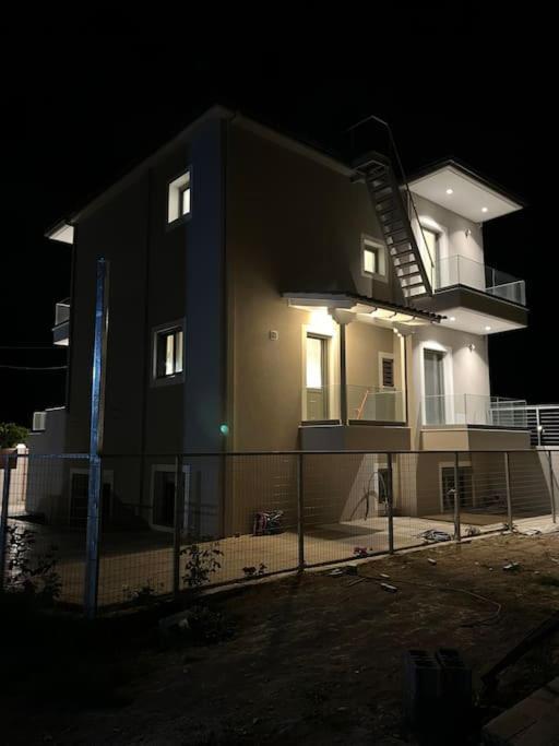 Villa Maria Eirini Lechaio Exterior foto